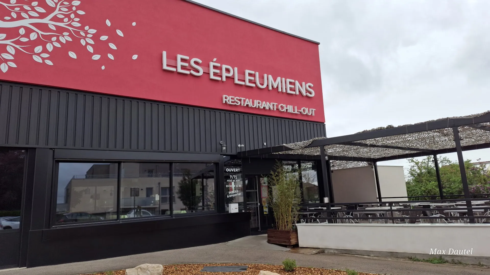 Les Epleumiens
